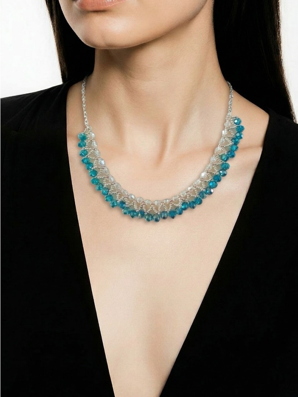 Hand beaded aquamarine crystal and seed bead necklace silver chain New with tags